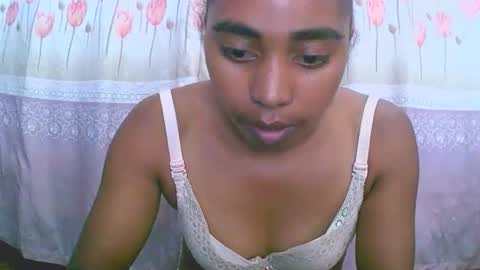 Snapshot of rephaleta chatting on 01-09-26, 10:51 Rephaleta online show from 01-09-26, 10:51