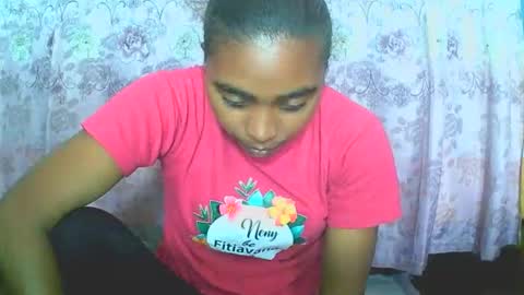 Snapshot of rephaleta chatting on 03-11-26, 11:05 Rephaleta online show from 03-11-26, 11:05