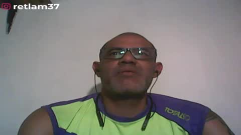 Snapshot of retlam37 chatting on 12-03-24, 03:20 Walter online show from 12-03-24, 03:20