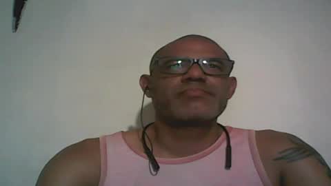 Snapshot of retlam37 chatting on 12-11-24, 05:32 Walter online show from 12-11-24, 05:32
