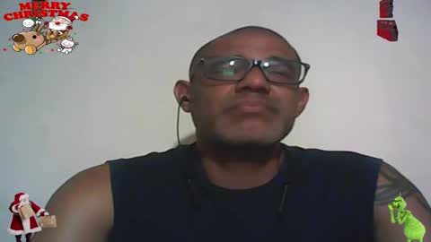 Snapshot of retlam37 chatting on 12-19-24, 06:12 Walter online show from 12-19-24, 06:12