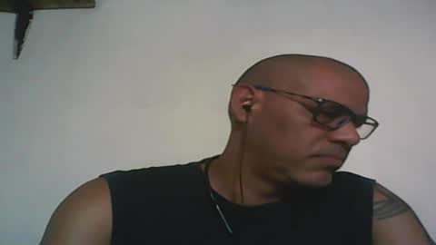 Snapshot of retlam37 chatting on 12-31-24, 04:27 Walter online show from 12-31-24, 04:27