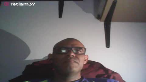 Snapshot of retlam37 chatting on 01-13-25, 05:33 Walter online show from 01-13-25, 05:33