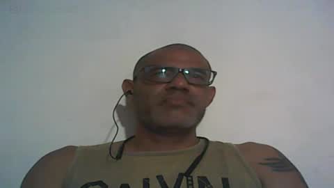 Snapshot of retlam37 chatting on 02-11-25, 05:37 Walter online show from 02-11-25, 05:37