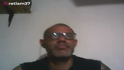 Snapshot of retlam37 chatting on 02-13-25, 09:09 Walter online show from 02-13-25, 09:09