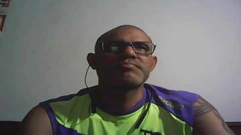 Snapshot of retlam37 chatting on 02-18-25, 06:15 Walter online show from 02-18-25, 06:15
