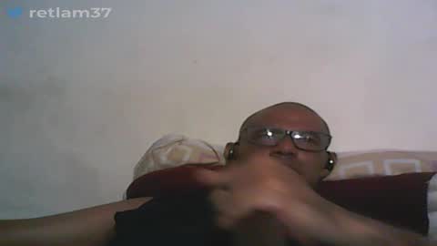 Snapshot of retlam37 chatting on 03-03-25, 08:05 Walter online show from 03-03-25, 08:05