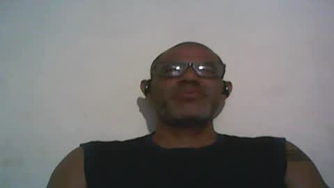 Snapshot of retlam37 chatting on 03-07-25, 05:18 Walter online show from 03-07-25, 05:18