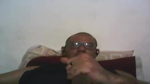 Snapshot of retlam37 chatting on 03-07-25, 08:23 Walter online show from 03-07-25, 08:23