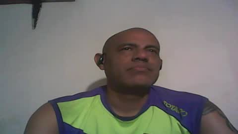 Snapshot of retlam37 chatting on 09-21-25, 05:09 Walter online show from 09-21-25, 05:09