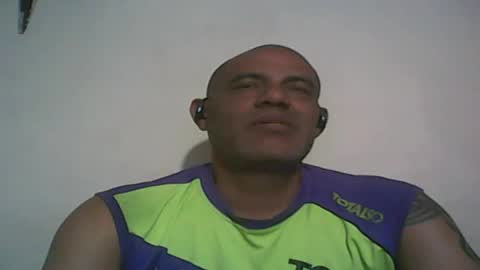 Snapshot of retlam37 chatting on 09-23-25, 04:59 Walter online show from 09-23-25, 04:59