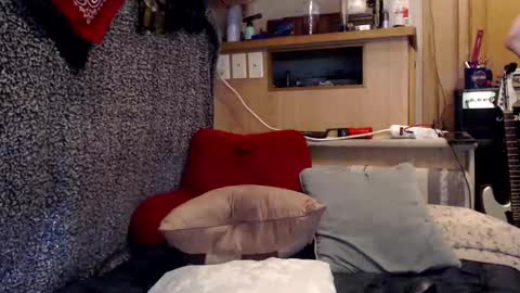 Snapshot of retro834 chatting on 01-18-25, 03:16 Rhett online show from 01-18-25, 03:16