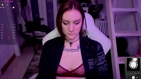 Snapshot of retromarie chatting on 12-01-25, 10:37 Rie online show from 12-01-25, 10:37