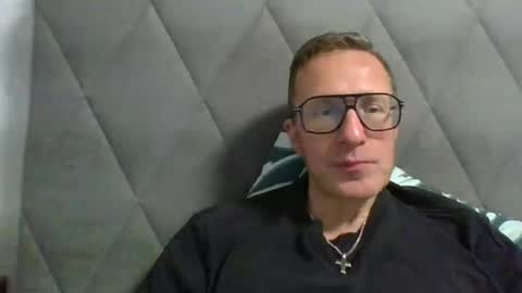 Snapshot of revierloewe chatting on 07-31-26, 09:36 Jonas online show from 07-31-26, 09:36