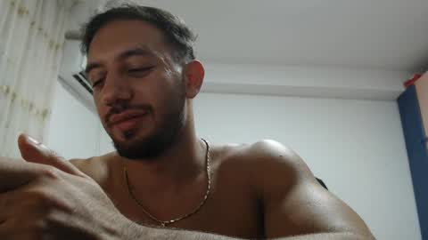 Snapshot of revivedunknown chatting on 09-10-25, 09:15 Chris online show from 09-10-25, 09:15