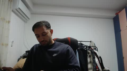 Snapshot of revivedunknown chatting on 02-14-26, 09:44 Chris online show from 02-14-26, 09:44