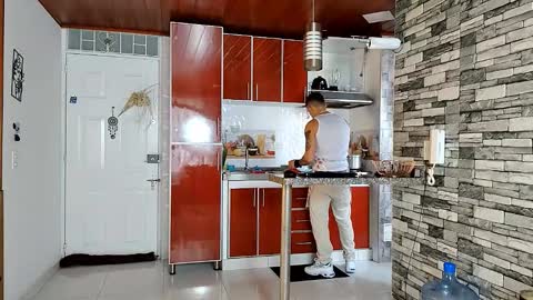 reymasterhot online show from 12-04-25, 08:28