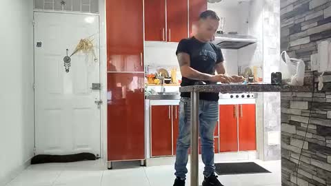 reymasterhot online show from 01-18-26, 02:32