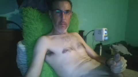 Snapshot of reyes_albert2006 chatting on 09-12-25, 11:43 reyes_albert2006 online show from 09-12-25, 11:43