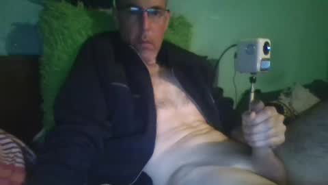 reyes_albert2006 online show from 02-22-26, 10:19