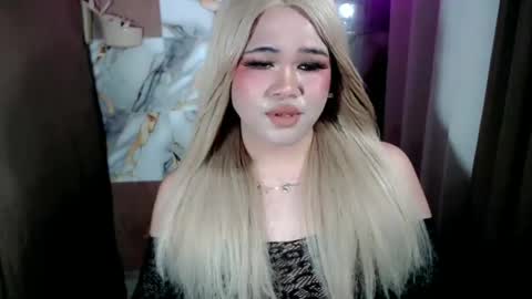 Snapshot of rhetttogo chatting on 06-17-26, 04:59 - mamerta online show from 06-17-26, 04:59
