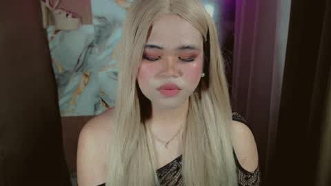 Snapshot of rhetttogo chatting on 06-25-26, 04:56 - mamerta online show from 06-25-26, 04:56
