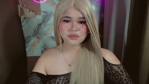 Snapshot of rhetttogo chatting on 06-27-26, 05:18 - mamerta online show from 06-27-26, 05:18