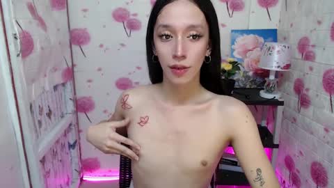 HI GUYS IM RHIAN PLEASE GIVE ME THUMBS UP online show from 12-01-24, 05:35