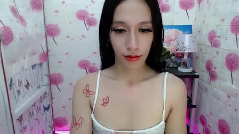 HI GUYS IM RHIAN PLEASE GIVE ME THUMBS UP online show from 01-13-25, 04:50