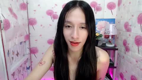 HI GUYS IM RHIAN PLEASE GIVE ME THUMBS UP online show from 01-14-25, 01:47