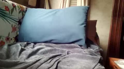 ri_tugger33 online show from 05-27-26, 07:22