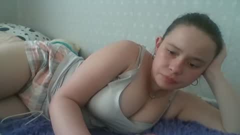 RiaLowelyt online show from 06-15-26, 03:58