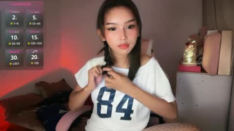 Snapshot of riana_gorgeous69 chatting on 06-24-26, 01:43 riana online show from 06-24-26, 01:43