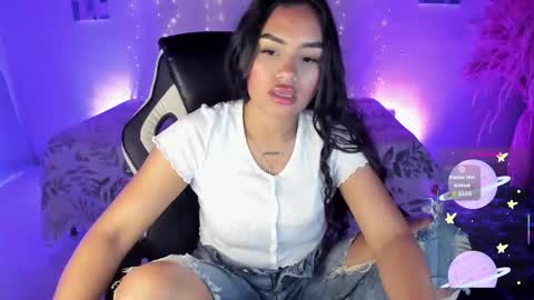 Snapshot of riana_kean chatting on 12-19-25, 01:34 RianaK online show from 12-19-25, 01:34