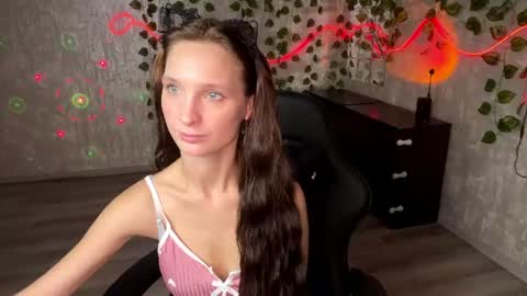 riana_razz online show from 08-04-26, 06:05