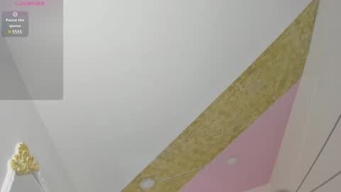 Riana online show from 02-20-25, 05:51