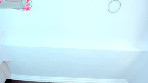 Riana online show from 09-08-25, 04:39