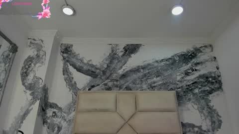 Riana online show from 10-12-25, 09:14