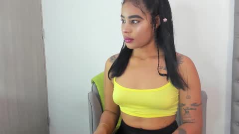 Snapshot of riby_ chatting on 12-20-25, 07:21 riby online show from 12-20-25, 07:21