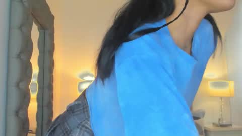 Snapshot of riby_ chatting on 02-15-26, 07:21 riby online show from 02-15-26, 07:21