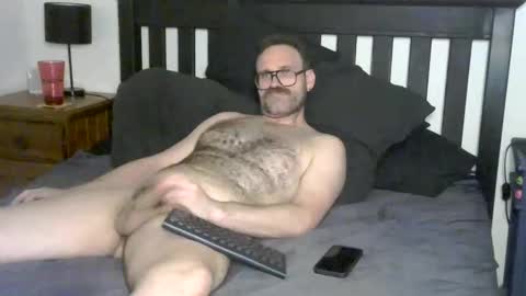 Snapshot of ric_1999 chatting on 03-11-26, 04:35 Ric online show from 03-11-26, 04:35