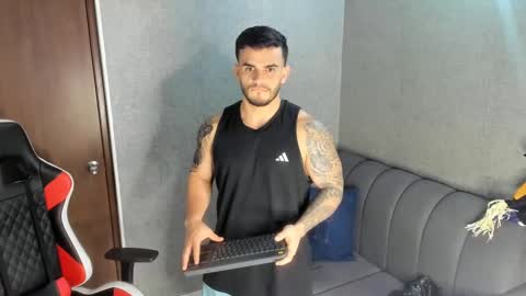 ricardogonzalez666 online show from 03-03-25, 11:35