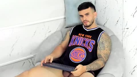 ricardogonzalez666 online show from 12-17-25, 05:08