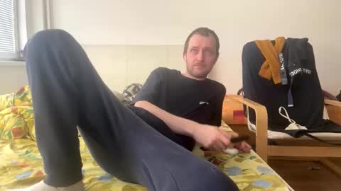 Snapshot of ricciardio chatting on 03-06-25, 11:58 ricciardio online show from 03-06-25, 11:58