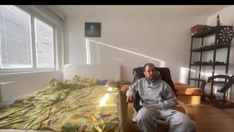 Snapshot of ricciardio chatting on 10-05-25, 06:34 ricciardio online show from 10-05-25, 06:34