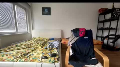 Snapshot of ricciardio chatting on 10-09-25, 10:35 ricciardio online show from 10-09-25, 10:35