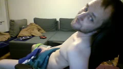Snapshot of ricciardio chatting on 06-11-26, 02:22 ricciardio online show from 06-11-26, 02:22