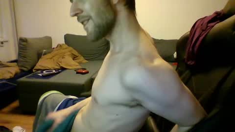 Snapshot of ricciardio chatting on 06-11-26, 02:53 ricciardio online show from 06-11-26, 02:53