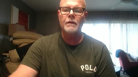 Snapshot of rich32937 chatting on 04-02-26, 04:15 rich32937 online show from 04-02-26, 04:15