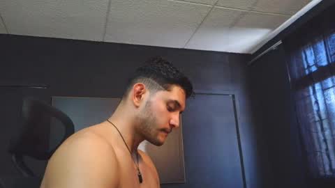 Snapshot of richard_milleer chatting on 05-14-26, 04:47 Ricardo online show from 05-14-26, 04:47